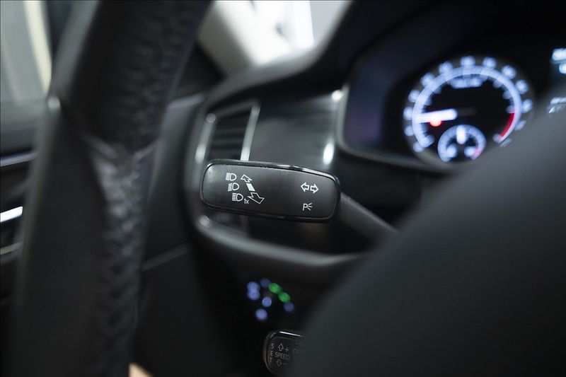 Škoda Kodiaq 2,0 TDI DSG 4x4 NAVI KŮŽE PANO - fotka 22 z 33