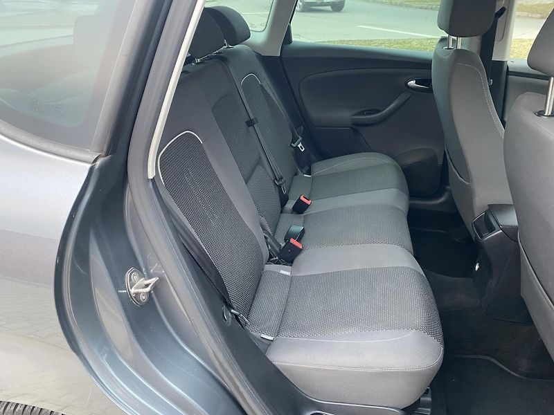 Seat Altea 1.6TDi, AUTOMAT,STYLE, VÝB.ST. - fotka 37 z 46