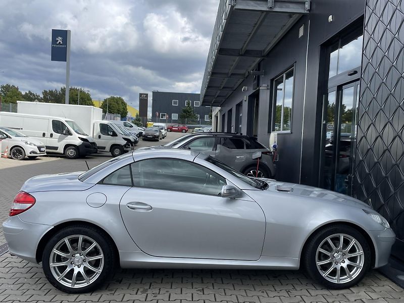 Mercedes-Benz SLK 200 KOMPRESSOR 1.8 120 kW - fotka 8 z 22