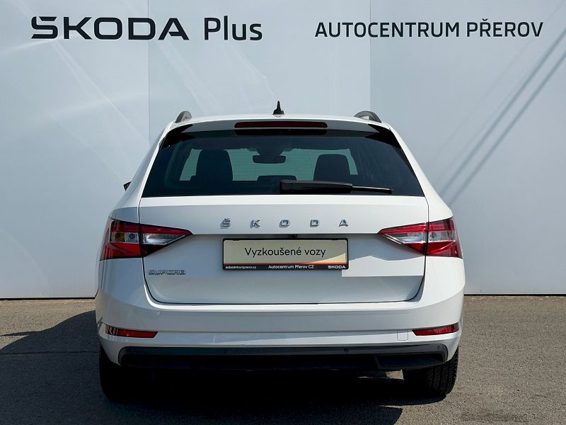 Škoda Superb (2023) 2.0 TDI 110kW Comfort Plus - fotka 31 z 35