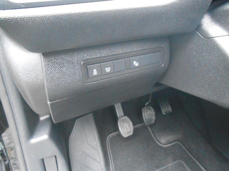 Peugeot 308 1.6HDi, KAMERA,NAVI,FULL LED! - fotka 28 z 40