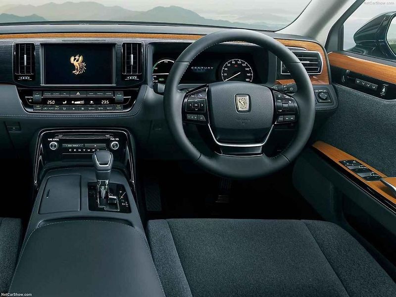 Toyota Century.