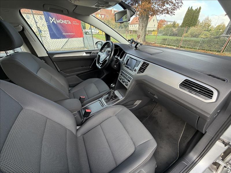 Volkswagen Golf Sportsvan 1,6 TDi 81kW  Serviska,Navigac - fotka 27 z 49