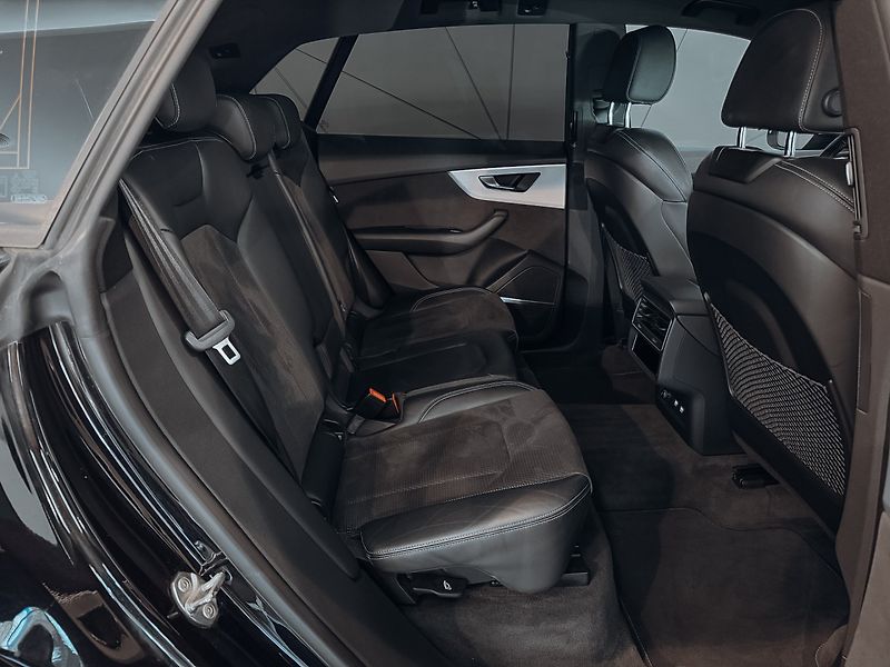 Audi Q8 50TDI S-line Quattro 210 kW - fotka 16 z 27