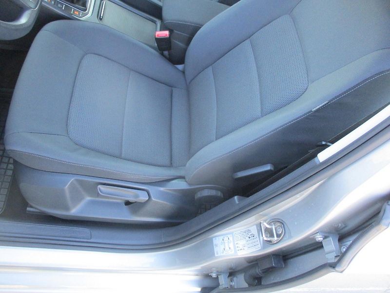 Volkswagen Golf Sportsvan 1.2TSi 81kW 95TKM 6st.MAN.P - fotka 21 z 45