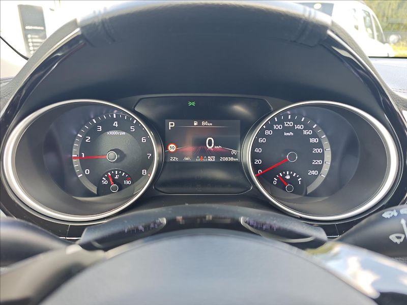 Kia XCeed 1,5 T-GDI 7DCT automat  TOP - fotka 18 z 21