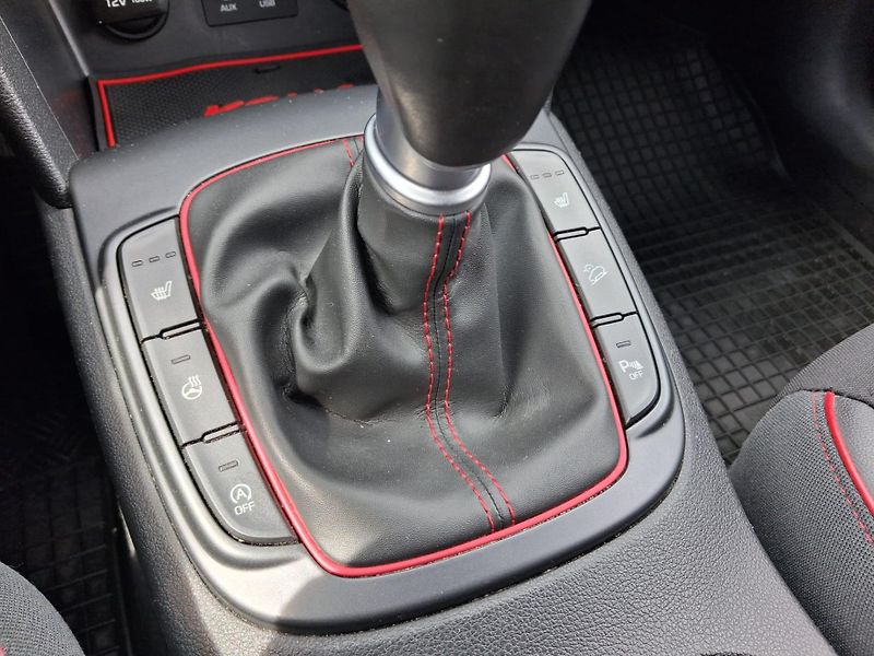 Hyundai Kona 1.0 T-GDI 88kW - fotka 18 z 25