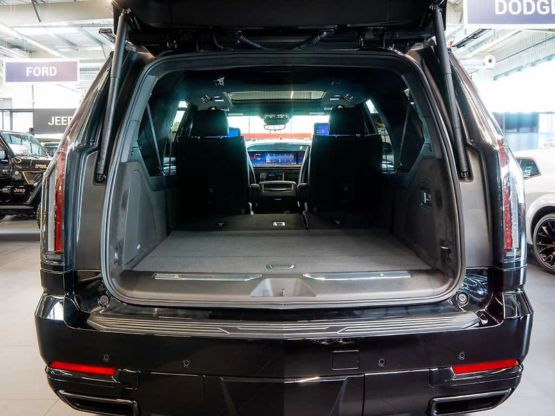 Cadillac Escalade (2026) 6.2 ESV Sport Platinum 2026 - fotka 7 z 46