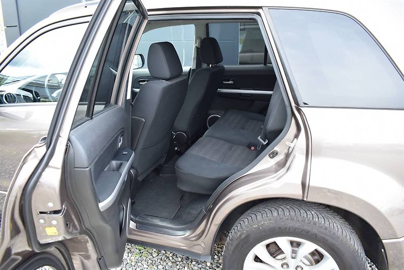 Suzuki Grand Vitara 1,9 DDiS 1M, SUPER, JAKO NOVÝ - fotka 13 z 16