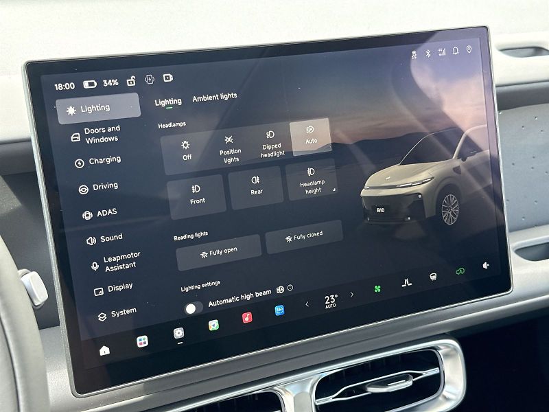 Leapmotor B10 (2025) DESIGN PROMAX 67,1 kWh - fotka 23 z 34