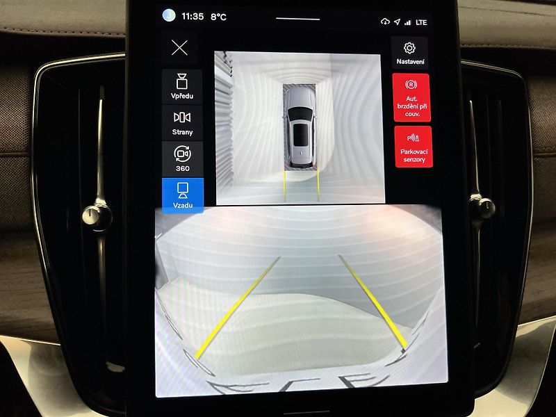 Volvo XC90 T8 AWD RECHARGE ULTRA BRIGHT - fotka 33 z 57