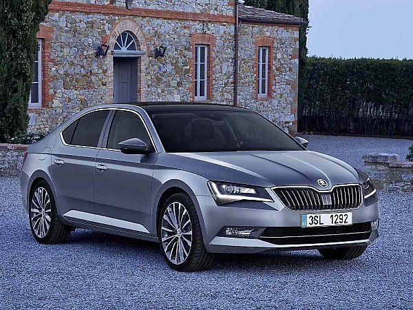 Škoda Superb.