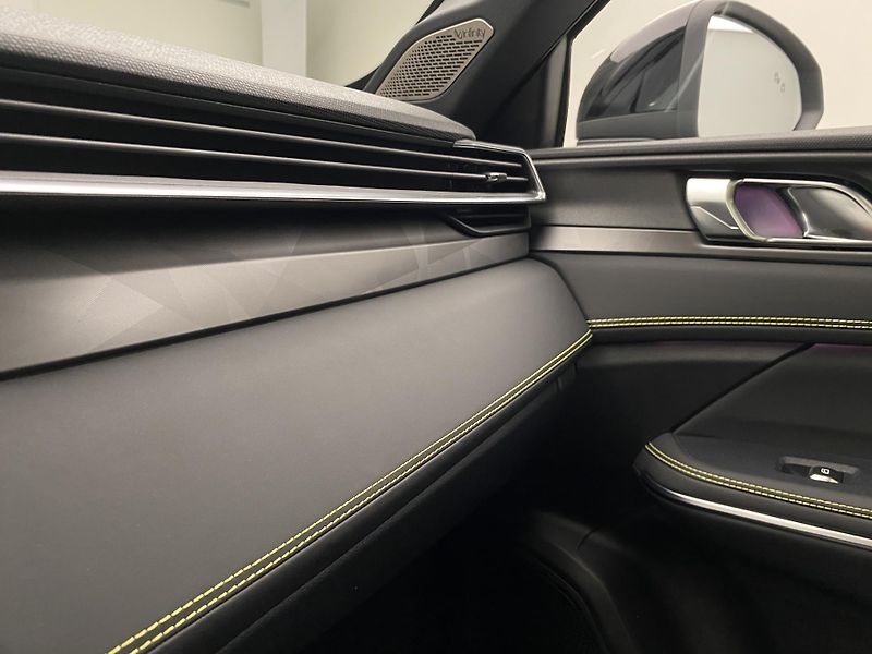 Lynk & Co 01 (2026) MORE PHEV AUT CZ 1.maj - fotka 29 z 52