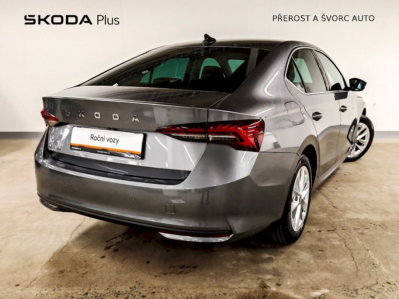 Škoda Octavia (2025) 2.0 TDI 110 kW DSG Top Selecti - fotka 2 z 30
