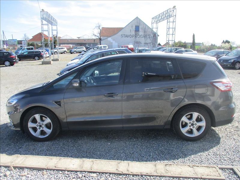 Ford S-MAX 2,0 TDCi, NAVI,serviska,tažné, - fotka 9 z 49