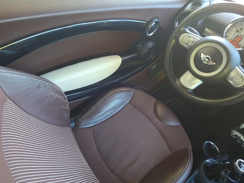 Mini Clubman (2009) 1.6i 88kW -VYHŘ.SED.-P.SENSORY - fotka 11 z 32