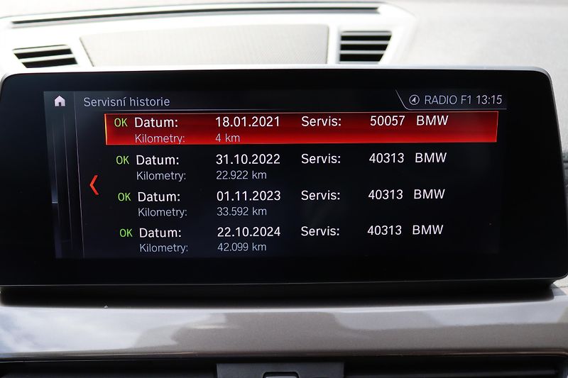 BMW X1 XDRIVE 25i F48 170kW - fotka 34 z 50