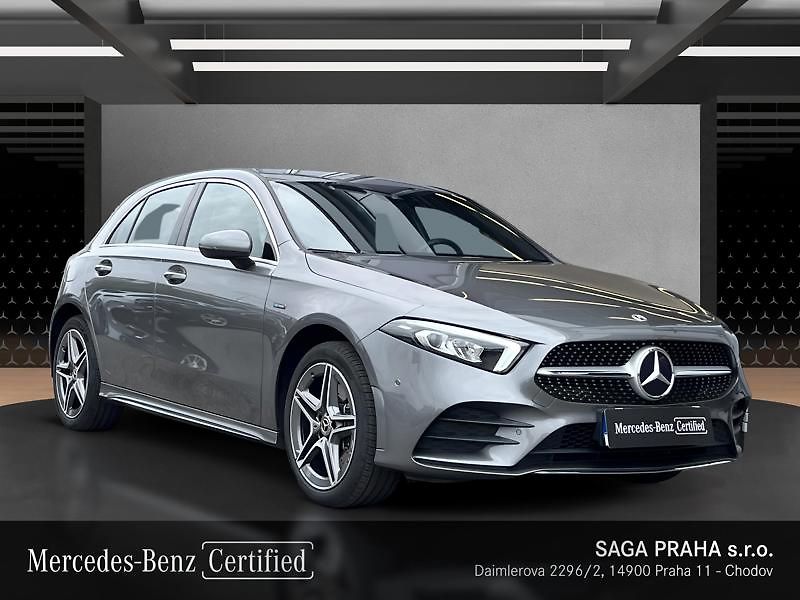 Mercedes-Benz Třídy A A-Třída 250e AMG Line - fotka 8 z 18
