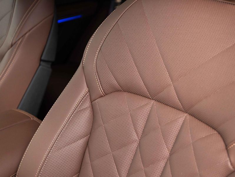 BMW X5 M60i - fotka 18 z 22