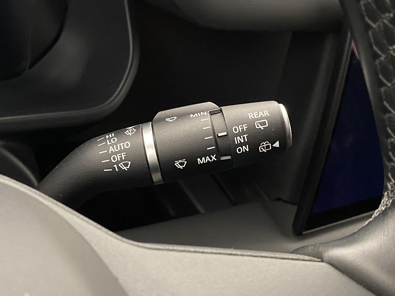 Land Rover Defender 110 P400 X-DYNAMIC 1.maj. CZ - fotka 22 z 49