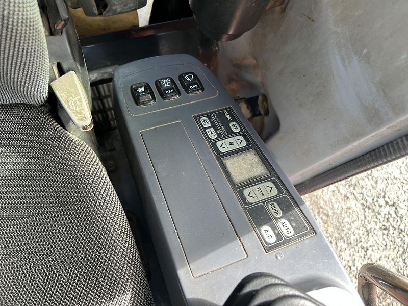 Komatsu (2006) PW200-7H - fotka 13 z 15