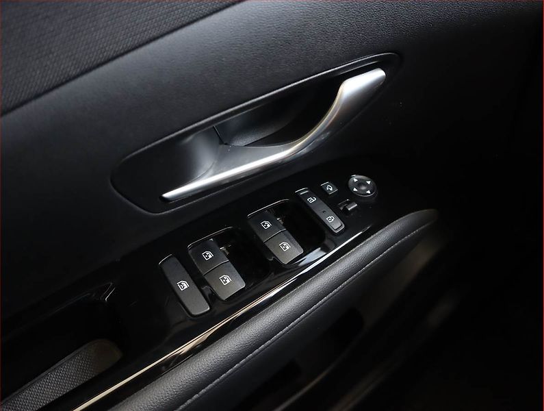 Hyundai Tucson (2021) Style 1.6 T-GDI - fotka 19 z 22