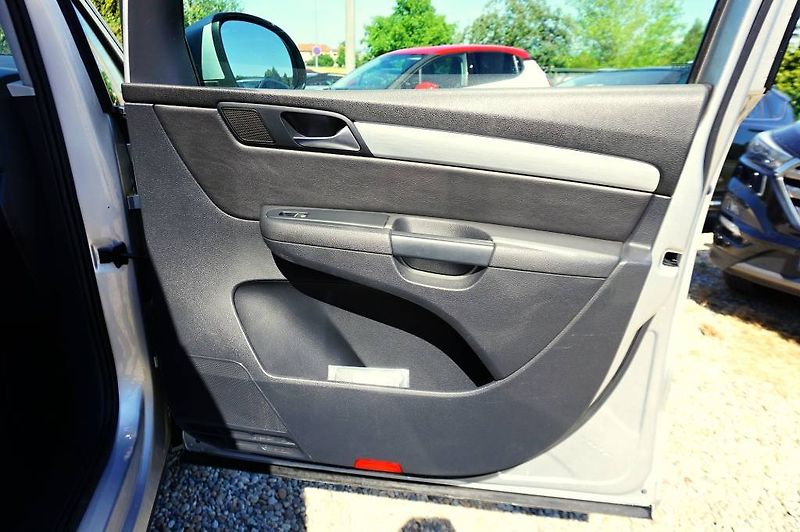 Volkswagen Sharan (2011) HIGHLINE 2,0 TSI 147 kW - fotka 20 z 56