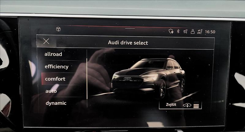 Audi e-tron 0,0 55,95KWH,4x4,SOH 91,6%,taž - fotka 34 z 50