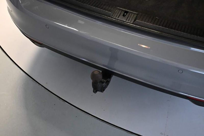 Ford S-MAX (2022) 2.0 TITANIUM Kamera Tažné 8 Ko - fotka 27 z 32