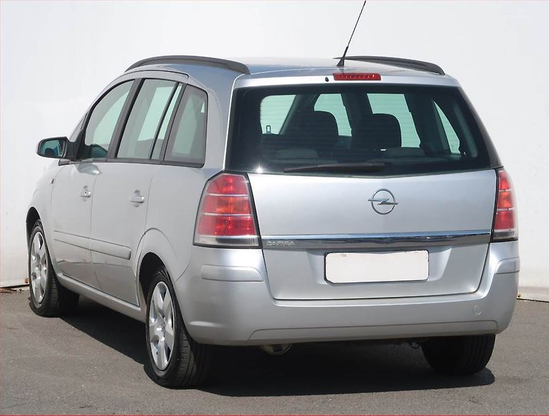 Opel Zafira (2006) 1.6, 7 míst, jezdí dobře - fotka 4 z 18