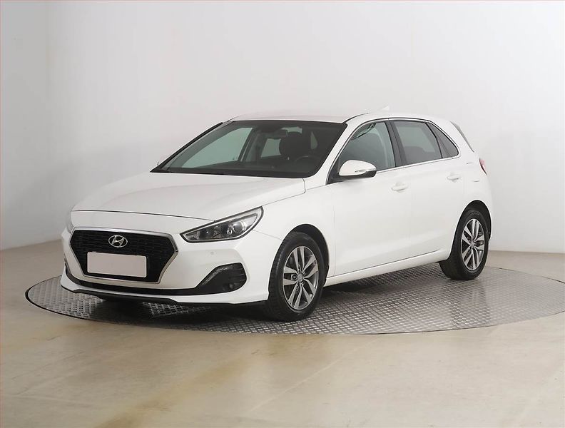 Hyundai i30 (2018) 1.4 CVVT, Serv.kniha, Tempomat - fotka 2 z 18
