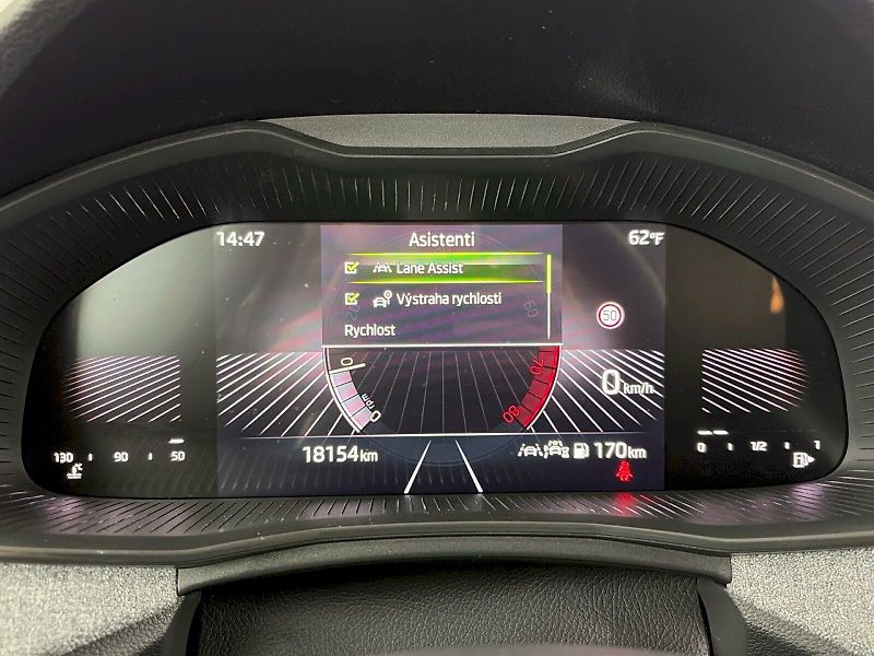 Škoda Scala (2025) 1.0TSI 85kW Selection - fotka 10 z 26