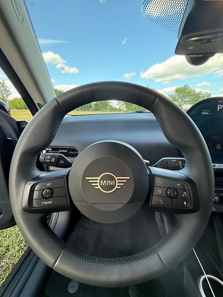Mini Cooper (2024) New  - fotka 18 z 21