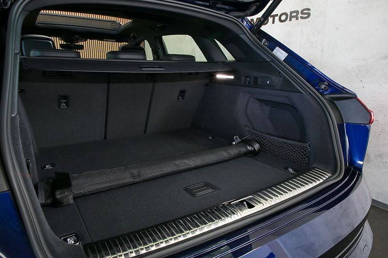 Audi e-tron 55 300kW Matrix Pano NV Tažné - fotka 44 z 47