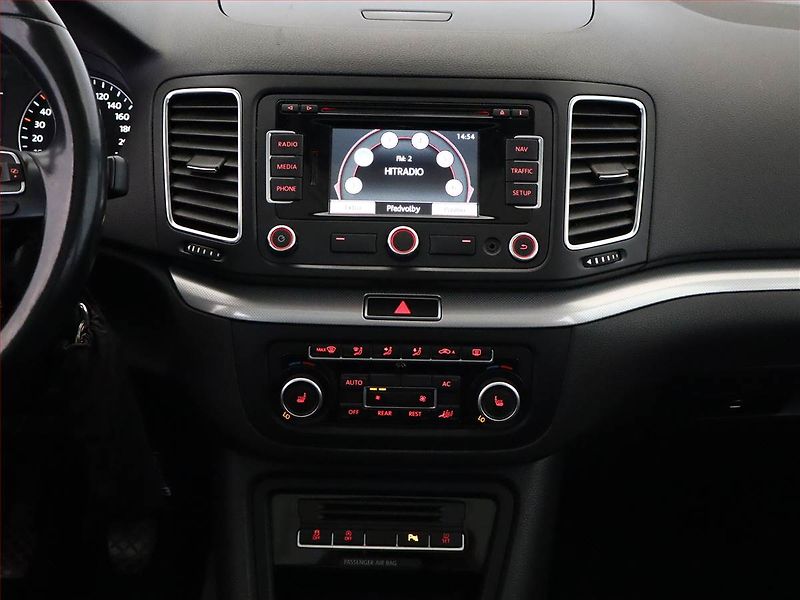 Volkswagen Sharan (2012) Highline 2.0 TDI, Tempomat - fotka 10 z 17