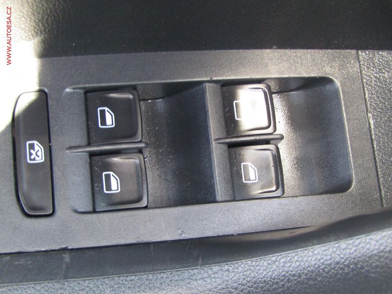 Škoda Octavia (2014) 2.0 TDi 4x4, AC, TZ, park - fotka 12 z 18