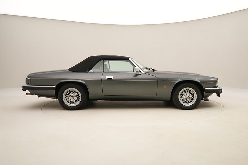 Jaguar XJS CONVERTIBLE 4.0 R6 AUT 1.maj - fotka 38 z 42