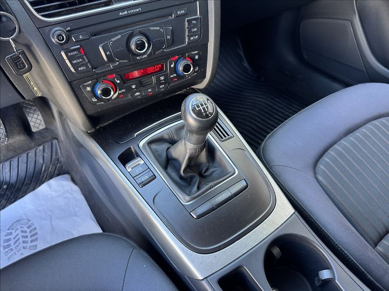 Audi A4 1,8 TFSi tažné 1.maj původ ČR - fotka 33 z 50
