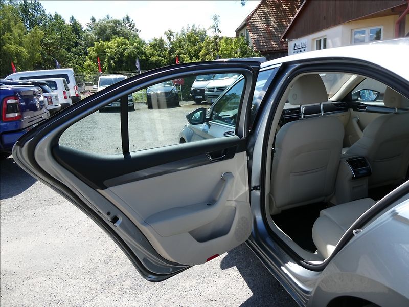 Škoda Superb 1,5 TSi 110kW 1majitel,DSG,DPH - fotka 22 z 47