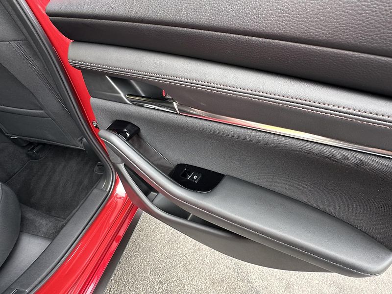 Mazda 3 (2019) 2.0L SKYACTIV-G * ČR * 1.Maj.  - fotka 27 z 43