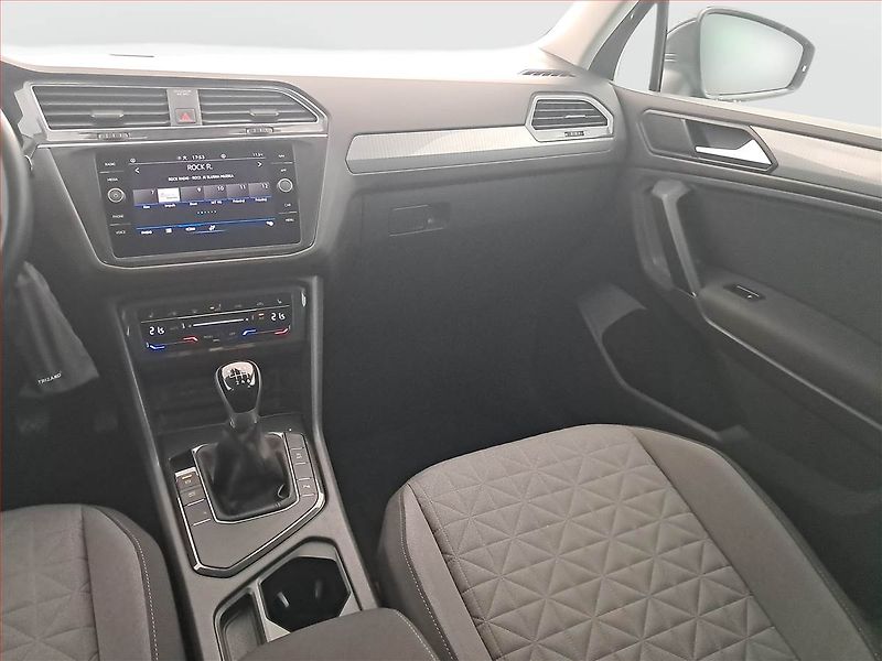 Volkswagen Tiguan (2021) 1.5 TSI - fotka 7 z 17