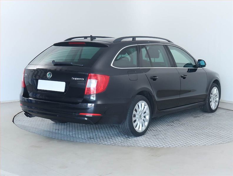 Škoda Superb (2013) Ambition 2.0 TDI, Automat - fotka 5 z 18