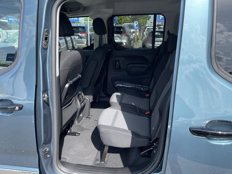 Toyota ProAce City Verso 1.5D 130k VIP 7S ODBĚR 10/2026 - fotka 11 z 33