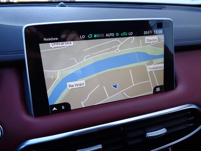 MG EHS 1,5 PHEV 10 AT, Exclusive - fotka 18 z 41