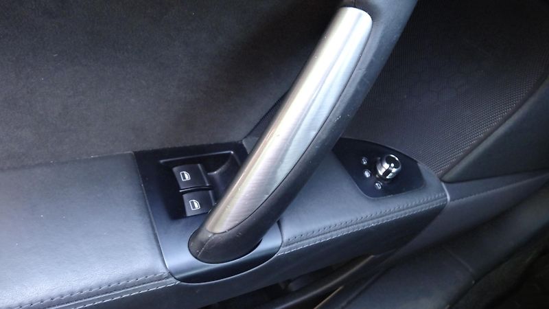 Audi TT 1.8 TFSI  Alcantara - fotka 16 z 23