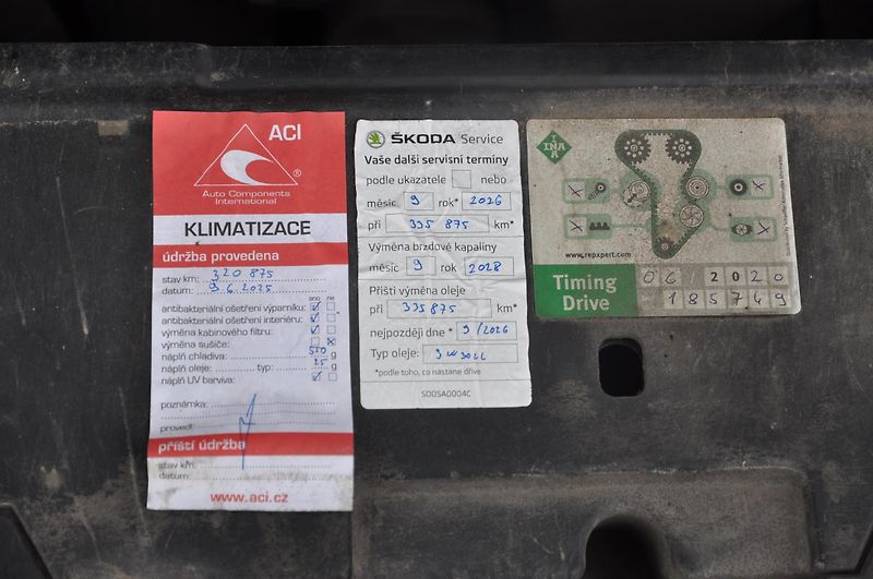 Škoda Superb II 2.0TDi 103kW KOMBI Elegance - fotka 13 z 20