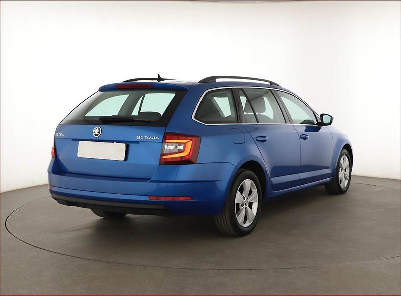 Škoda Octavia (2020) Style 1.6 TDI, ČR,1.maj - fotka 5 z 15