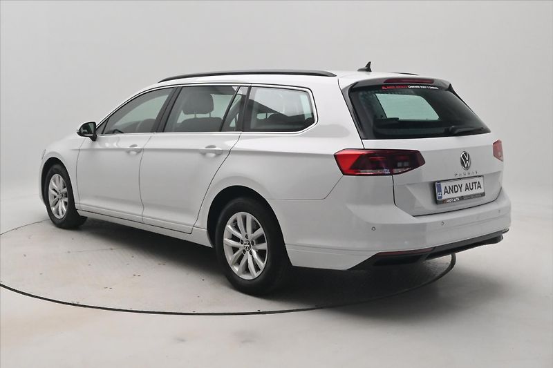 Volkswagen Passat 2,0 TDI 110KW DSG BUSINESS Zár - fotka 7 z 31