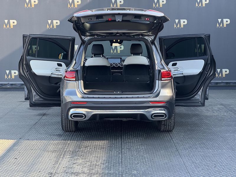 Mercedes-Benz GLB (2019) 200d 4Matic, AMG Line Head-up  - fotka 11 z 51