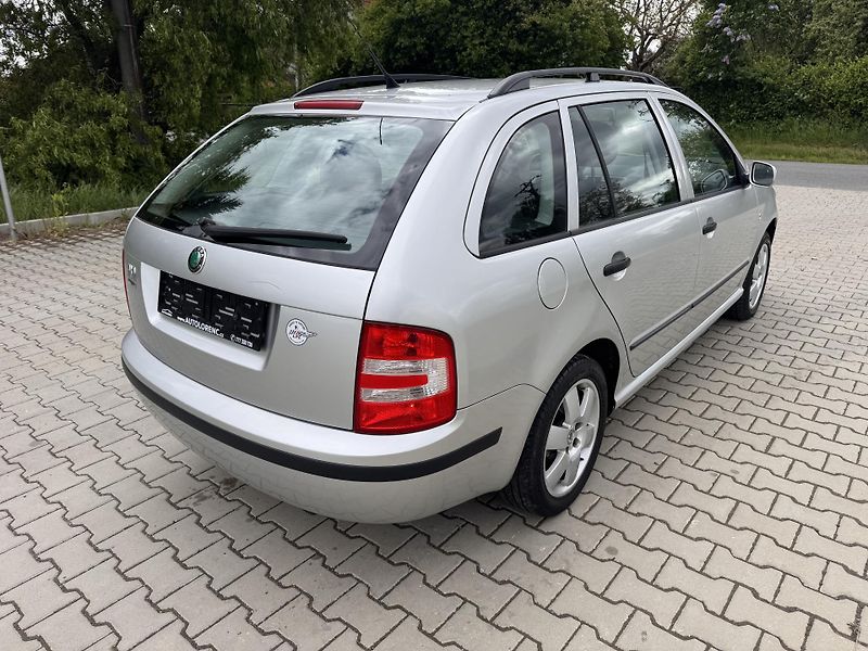 Škoda Fabia 2.0i 85kW ELEGANCE*TEMPOMAT* - fotka 3 z 13